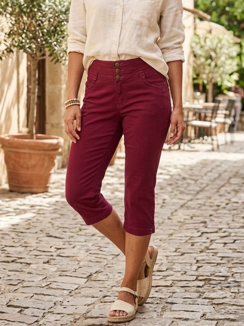 Pionier High-Waisted Burgundy Capris / Crop Pants - Size 36